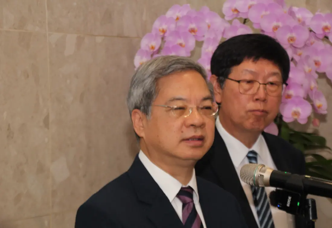 ▲龔明鑫受訪表示，經濟部對台廠對於在遵守專利這個事情是非常有信心，與台積電溝通完以後，「我可以講說我們更有信心了。」（圖／記者鍾泓良攝影）