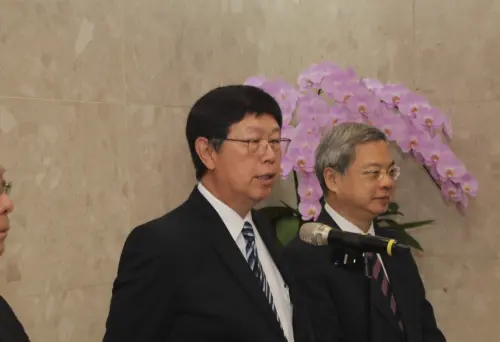 ▲劉揚偉（圖中）則表示，電電公會所提出的海外科學園區能夠帶領中小微企業走向國外，更提到美國、波蘭、法國、印度及墨西哥對於電電公會推動海外科學園區都非常歡迎。（圖／記者鍾泓良攝影）