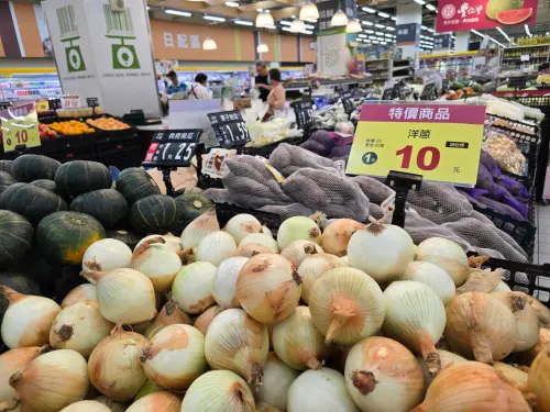 洋蔥、櫛瓜只要10元！週末賣場優惠　全聯買一送一：醬油44元有找