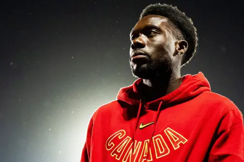 ▲頭號球星兼隊長戴維斯（Alphonso Davies）因大腿後側肌群拉傷，極有可能缺席這場揭幕戰。（圖／美聯社／達志影像）