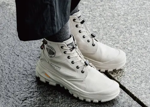 ▲Palladium防水靴與防水鞋近年爆紅，成為許多年輕人的愛鞋。（圖／Palladium Boots Taiwan臉書）