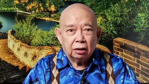 《少林足球》黃一飛骨刺纏身！83歲胖22公斤　出門靠電動輪椅代步