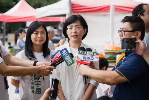被李四川點名活動遲到　蘇巧慧還原真相：在車上等、為了尊重他