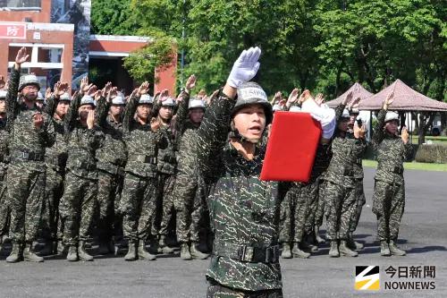 陸戰隊開訓暨懇親會　新兵宣誓承擔衛國使命