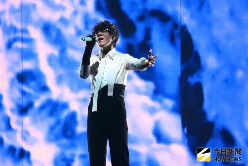 ▲今晚現身KKBOX 風雲榜，盧廣仲（如圖）帶來精彩開場演出。（圖／記者林柏年攝影）