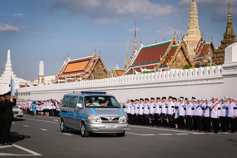    ▲數千民眾沿途送別　泰國長公主遺體送抵大皇宮（圖／截自安納杜魯新聞社）  