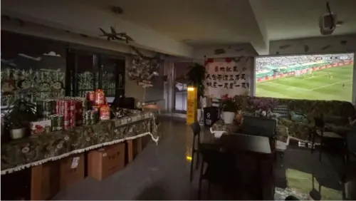 ▲開幕戰邀4000人「0人到場」！咖啡店老闆獨守空城超心酸（圖／截自微博）
