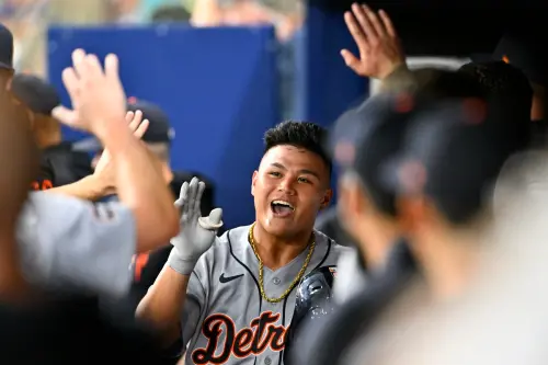 「台灣怪力男」重返大聯盟！李灝宇先發敲安、傳本壘美技封殺費仔