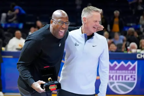 ▲布朗生涯最明智的決定：加入勇士擔任科爾（Steve Kerr）的首席助理教練。在灣區的6年裡，布朗迎來了真正的「超進化」。（圖／美聯社／達志影像）