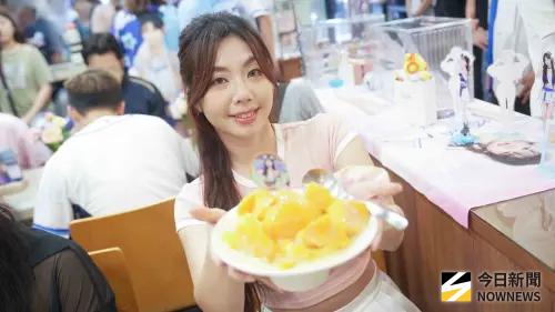 ▲不少粉絲透露自己是因為李珠珢，所以開始關注棒球，並且進場支持富邦悍將。（圖／記者張一笙攝）