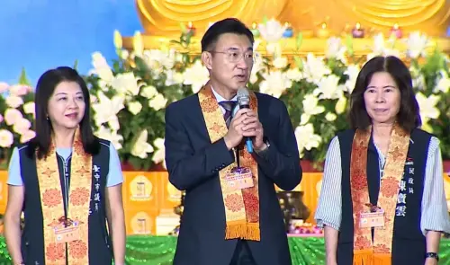 ▲立法院副院長江啟臣感謝主辦單位舉辦此功德無量的法會，期盼透過宗教的慈悲力量淨化社會、安定人心。（圖／主辦單位提供）