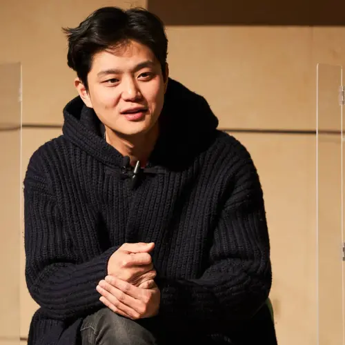 ▲黃尚慶入行18年，活躍於電影、電視劇及舞台劇，演出的作品有《Voice》、《孤單又燦爛的神—鬼怪》等。（圖／翻攝自Sang Kyung Hwang IG＠sangkyunghwang）