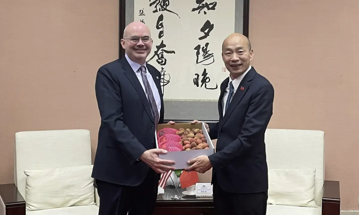 ▲AIT處長谷立言今年5月赴立法院拜會院長韓國瑜，兩人討論堅若磐石的美台夥伴關係以及台灣的安全優先事項。（圖／美國在台協會AIT臉書）