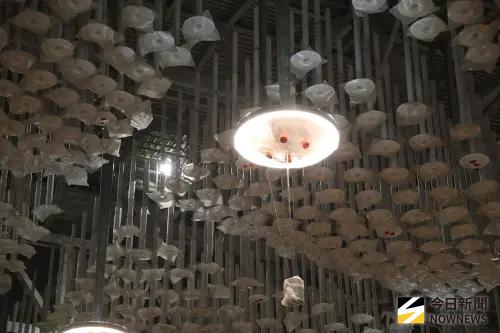 ▲「桃園國際機場第三航站區主體航廈」工程，雲頂天花目前已經裝設4成。（圖／記者朱永強攝）