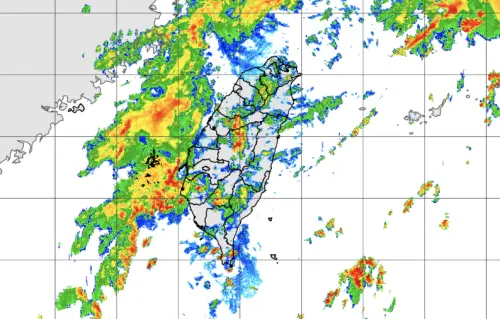 氣象署大雷雨警戒／台北、新北轟炸到傍晚！嚴防淹水、山區有暴雨