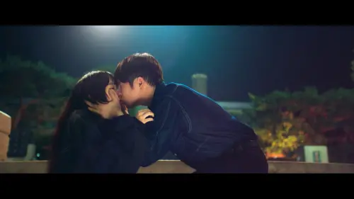 ▲《鐵拳教育》唯一的愛情線，只有任含琳、奉靳代。（圖／Netflix）