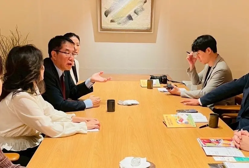 ▲ 台南市長黃偉哲日前出訪韓國積極與政商界人士洽談, 盼為台南芒果銷韓爭取更有利條件。（圖／南市府提供）