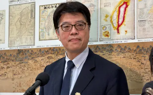 張榮恭赴中稱兩岸非兩國！邱垂正怒轟：陸委會不是藍營附隨組織