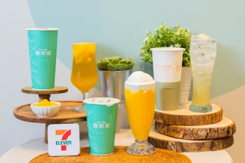 ▲7-11開跑夏至優惠，並將推出3款芒果沁涼新飲品。（圖／業者提供）