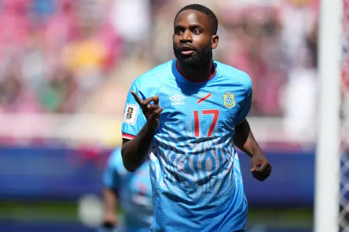 ▲剛果當家球星巴坎布（Cédric Bakambu）已高齡35歲，目前仍效力西甲球隊皇家貝提斯。（圖／美聯社／達志影像）