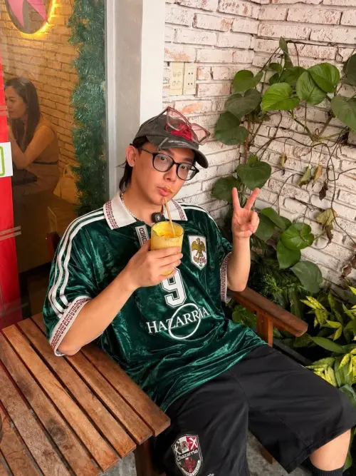 ▲酷炫（如圖）雖然只買到4股，但股價也已上漲17.40%，賺進114.14美元（約新台幣3600元），貼文一出引發網友討論。（圖／酷炫臉書）