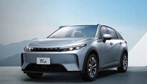 ▲準備世代交替n7的車款跳水大拍賣，包括「n7 LR 5人亮點版」，優惠價119.9萬元，原價為144.9萬元，現折25萬。（圖/納智捷官網）
