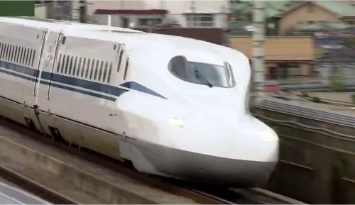 ▲新幹線推全密閉豪華包廂　一個人爽爽躺到大阪只要9000元台幣。（圖／截自JR japan）