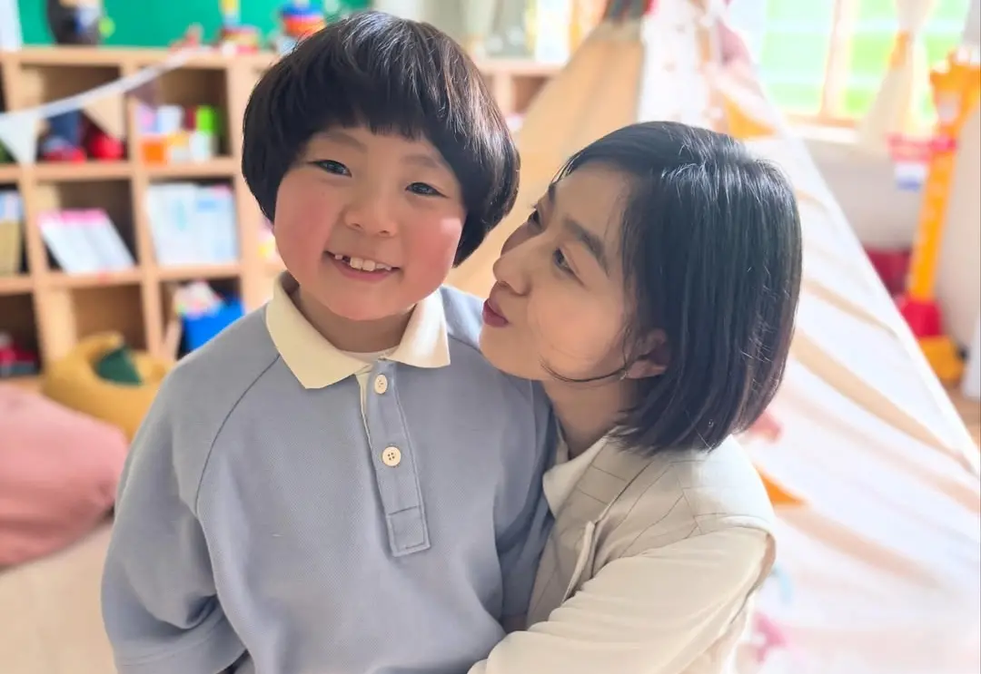 演活《鐵拳教育》恐龍家長！「宇振媽媽」朴智妍哭了：不是好演員