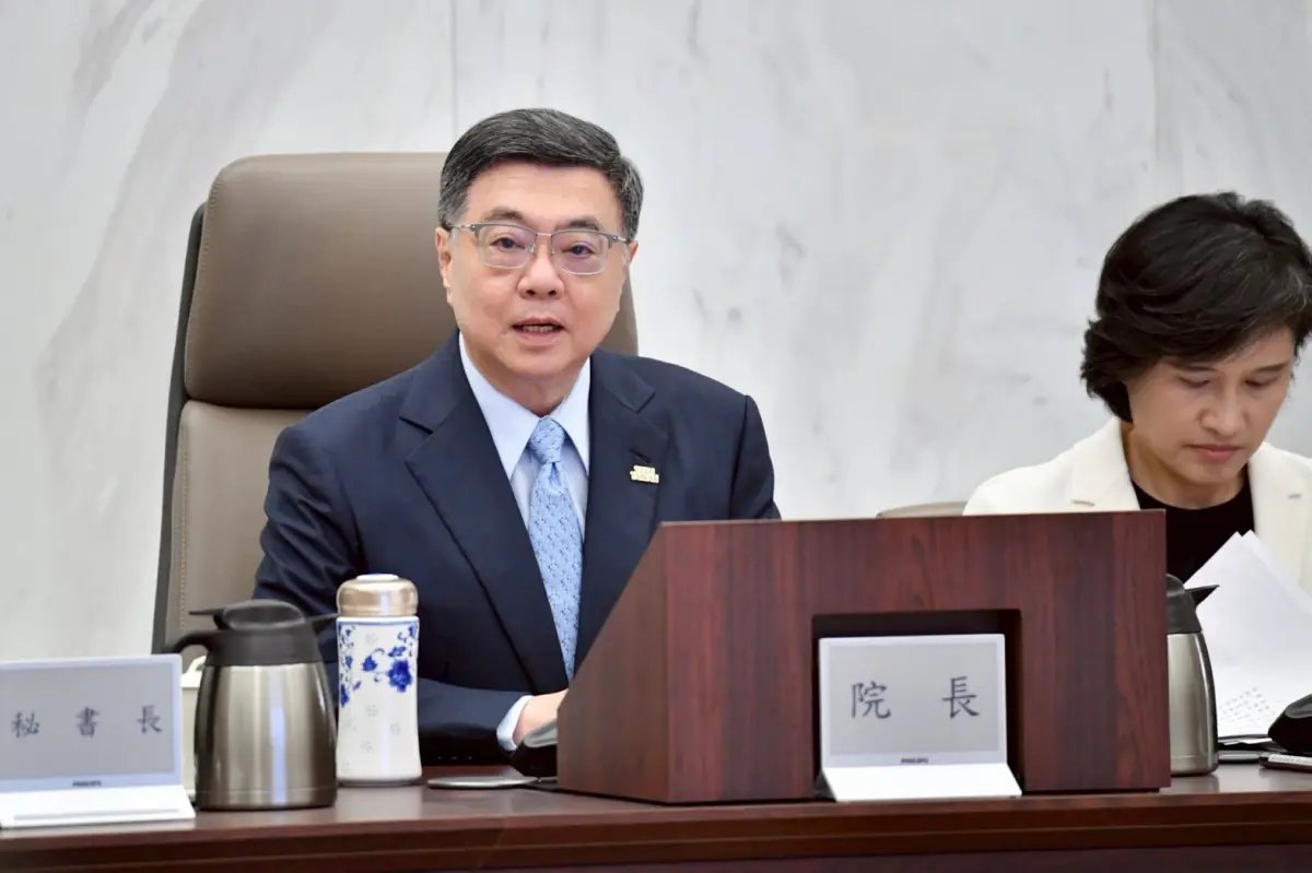 ▲卓榮泰表示，本案送請立法院審議後，請法務部、交通部積極與立法院朝野各黨團溝通協調，早日完成修法程序。（圖／行政院提供）