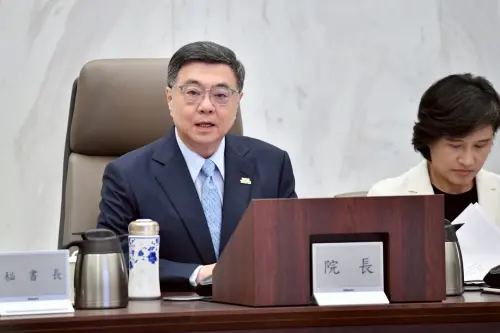 看一圖秒懂！軍公教加薪最高調幅9.98%　基層起薪3萬8360元