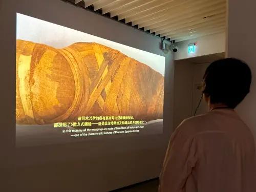 ▲探索木乃伊、棺木、陪葬品「永生」精神意涵。（圖／記者蕭涵云攝）