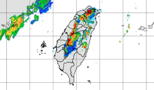 氣象署大雷雨警戒／台北、新北發布災防告警！中南部嚴防午後豪雨