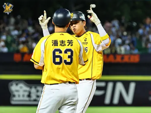 ▲王威晨今日敲出雙安貢獻3打點，獲選單場MVP。（圖片提供/中信兄弟）