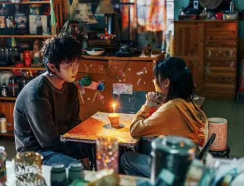 ▲柯震東（左）新片《我未許願先吹蠟燭》將於8月14日起全台上映。（圖／華映娛樂提供）
