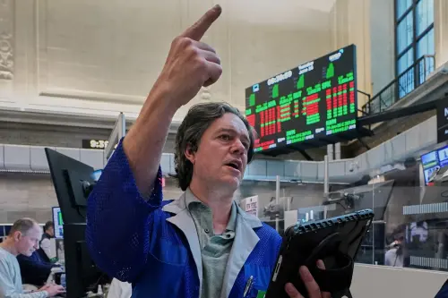 道瓊開盤漲逾200點！美伊談判傳好消息　美光大漲5%SpaceX連三跌