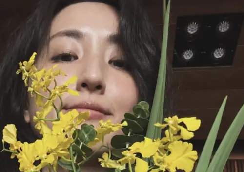 端午節瘋立蛋！柯佳嬿自辦「第1屆立蛋大會」一次7顆展超強平衡感
