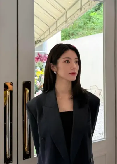 ▲出道後賀營（如圖）演出多部戲劇作品，2025年憑著劇集《外傷重症中心》打開知名度。（圖／賀營IG@havv_y）