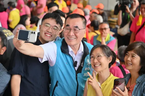 蘇巧慧稱市民想看正向選戰　李四川嗆：別說一套做一套