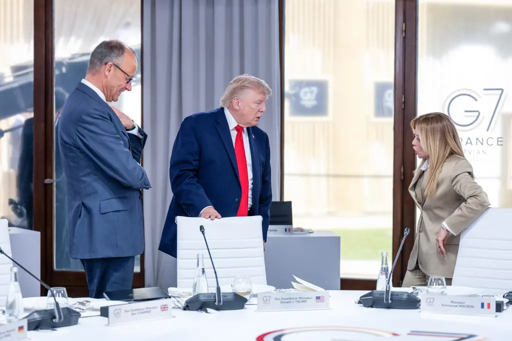 ▲美國總統川普（Donald Trump）和義大利總理梅洛尼曾有好交情，但因為在G7峰會上「合照門」徹底鬧翻。（圖／美聯社／達志影像）