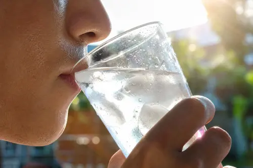 今夏至別喝冰水「3禁忌破財傷身」！3生肖變衰遇小人：兩招秒轉運
