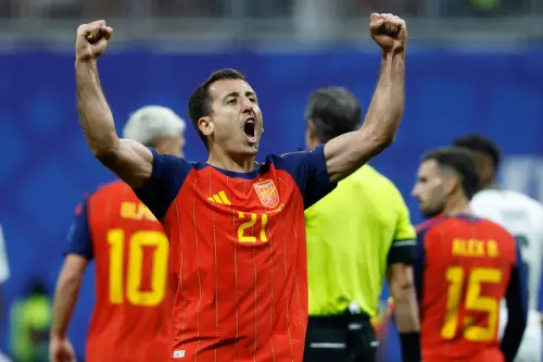 ▲奧亞薩瓦爾（Mikel Oyarzabal）門前亂戰中外腳背捅射得手，比分瞬間來到2：0。（圖／美聯社／達志影像）