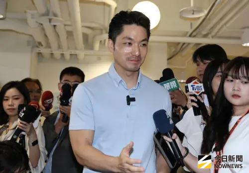 沈伯洋拋育兒政策牛肉！每周免費臨托4小時　蔣萬安不甘示弱回擊