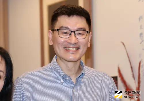 賴士葆稱陸委會愛吵架！梁文傑駁：國台辦攻擊才尖酸刻薄