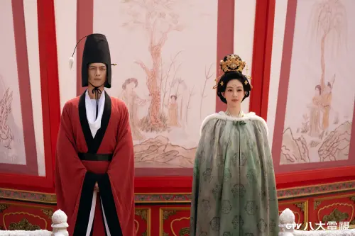 ▲楊紫（右）與李現（左）演出的《國色芳華》，多次稱霸全台中國劇榜榜首。（圖／八大電視提供）