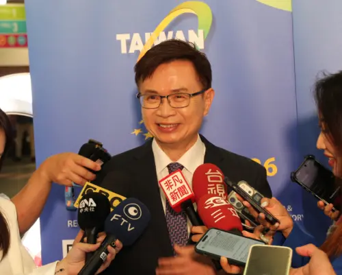 ▲他表示最終數字會等3天結束才會確認，但依照以往舉辦台灣形象展經驗，每場都可以創造5000萬美元（約新台幣15.8億元）以上的商機。（圖／記者鍾泓良攝影）