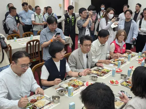 「餐點免費只是樓地板！」5綠縣市長參選人大嗑營養午餐挺專法