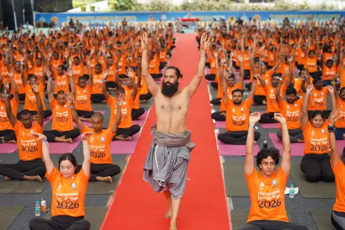 ▲由 Akshar Yoga 精神領袖暨創辦人 Grand Master Akshar ，發起的2026國際瑜珈節世界紀錄挑戰圓滿完成。（圖／主辦單位提供）