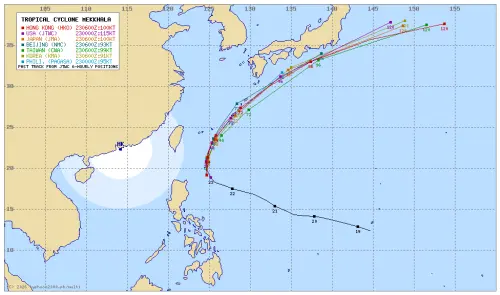 ▲米克拉颱風的路徑，有向日本本州方向修正的趨勢，颱風將通過沖繩那霸附近海域，隨後加速朝東北方前進。（圖／翻攝Typhoon2000）