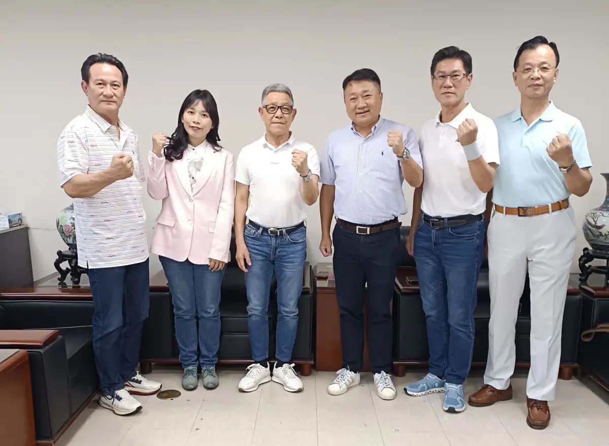 ▲國民黨宣布彰化市長民調由陳文賓（右二）勝出。（圖／國民黨彰化縣黨部提供，2026.06.23）
