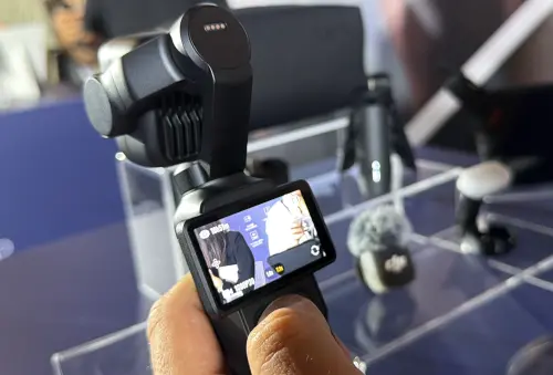 ▲DJI Osmo Pocket4P可串聯DJI MIC等配件，強化收音與影像創作流程，瞄準進階創作者市場。（圖／記者周淑萍攝）